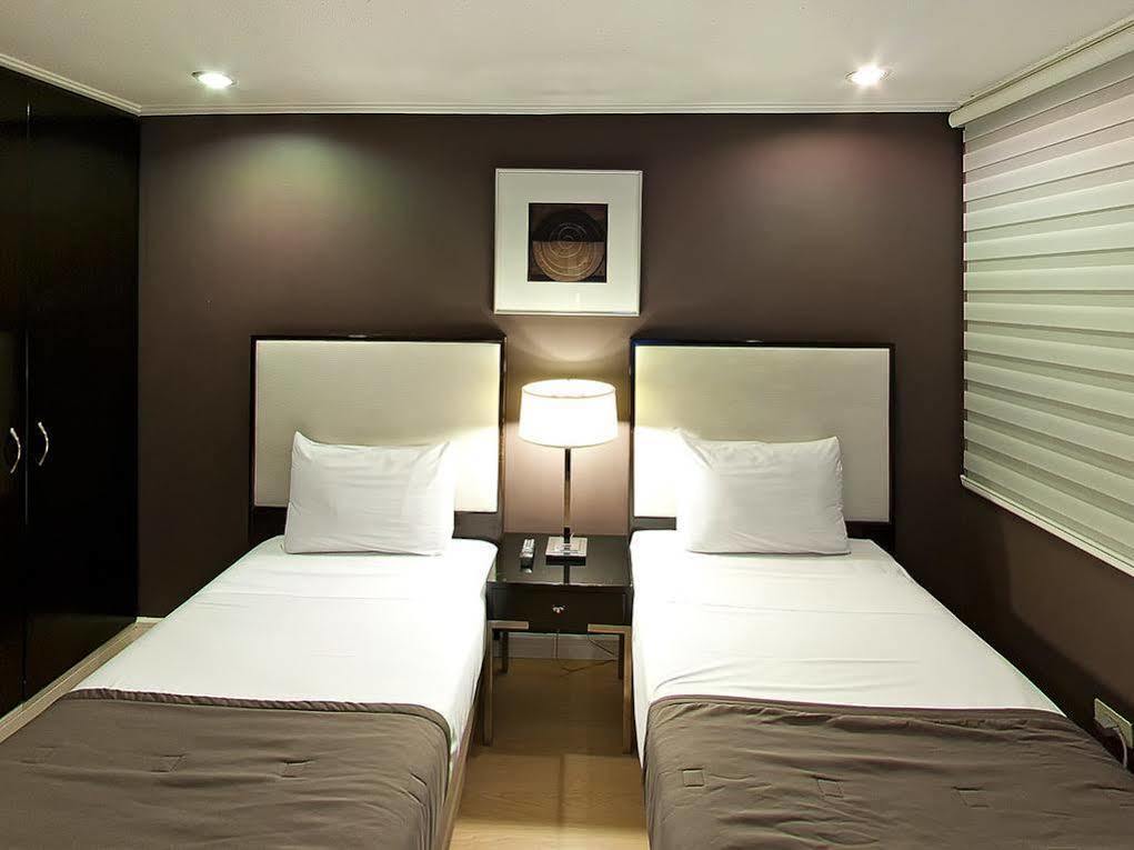 Hotel Astoria Plaza à Pasig City Extérieur photo