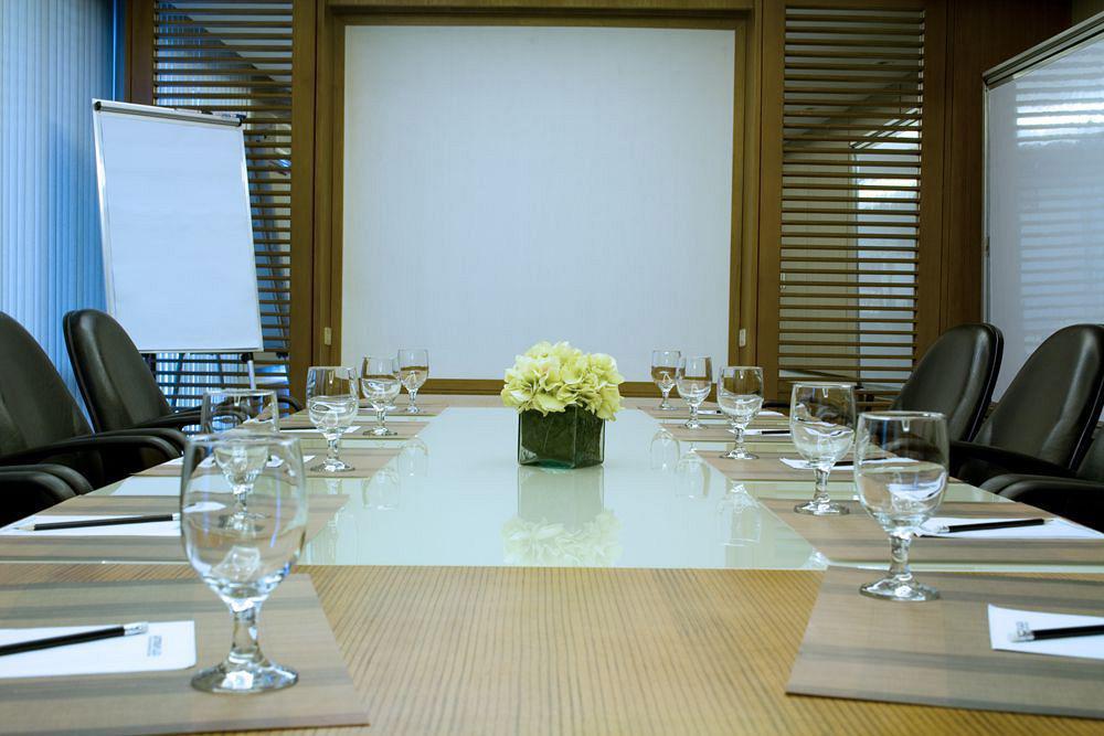 Hotel Astoria Plaza à Pasig City Extérieur photo